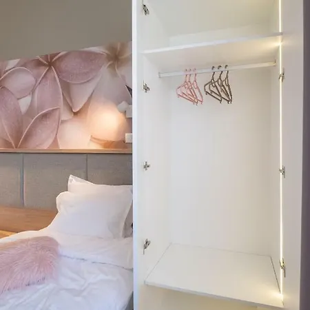 Vitosha Blvd Luxury 2-bedroom, 2-bathroom With Balcony * Sofia