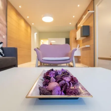 Vitosha Blvd Luxury 2-Bedroom, 2-Bathroom With Balcony