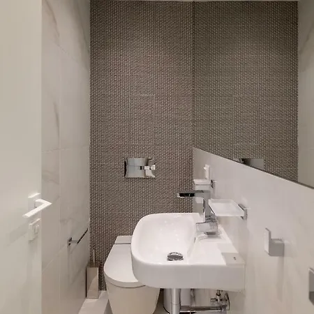 Vitosha Blvd Luxury 2-bedroom, 2-bathroom With Balcony Lejlighed *