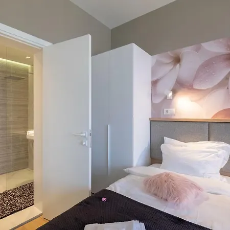 Vitosha Blvd Luxury 2-bedroom, 2-bathroom With Balcony Sofia