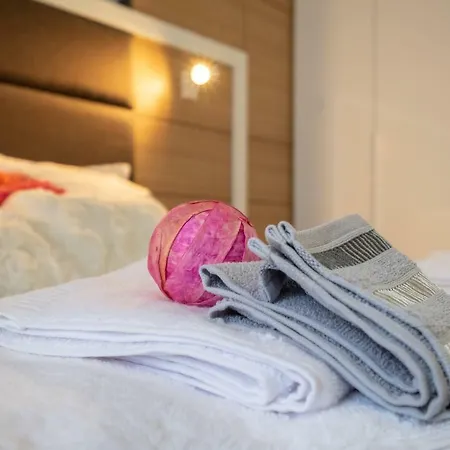 Vitosha Blvd Luxury 2-Bedroom, 2-Bathroom With Balcony * Sofie