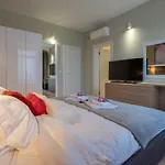 Vitosha Blvd Luxury 2-bedroom, 2-bathroom With Balcony Sofie