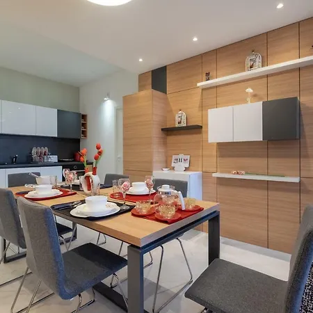 Vitosha Blvd Luxury 2-bedroom, 2-bathroom With Balcony Sofya