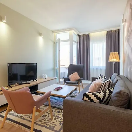 Vitosha Blvd Luxury 2-bedroom, 2-bathroom With Balcony 公寓 *