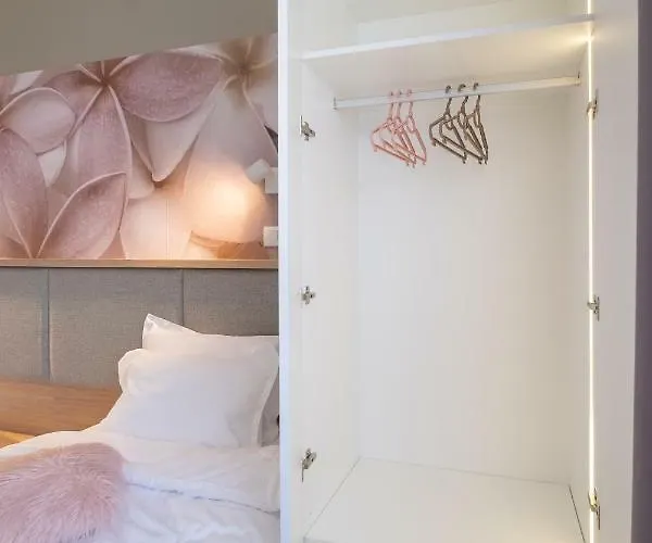 Vitosha Blvd Luxury 2-bedroom, 2-bathroom With Balcony * Sofía