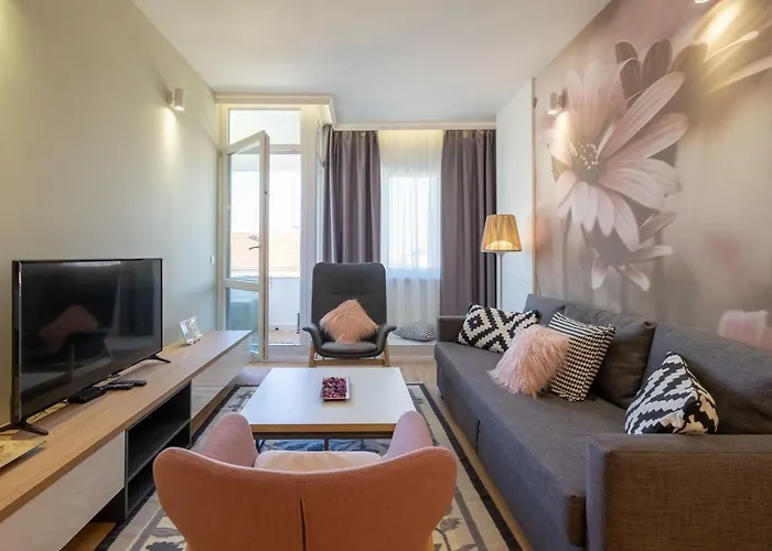 Vitosha Blvd Luxury 2-bedroom, 2-bathroom With Balcony * Sofía