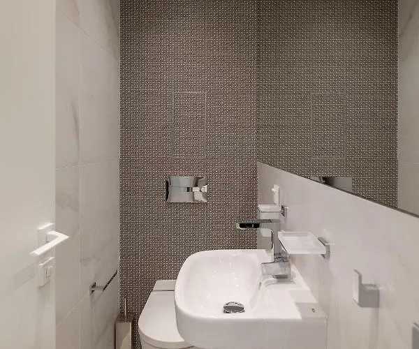 Vitosha Blvd Luxury 2-bedroom, 2-bathroom With Balcony Apartamento *