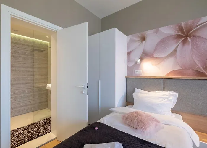 Vitosha Blvd Luxury 2-bedroom, 2-bathroom With Balcony Sofía